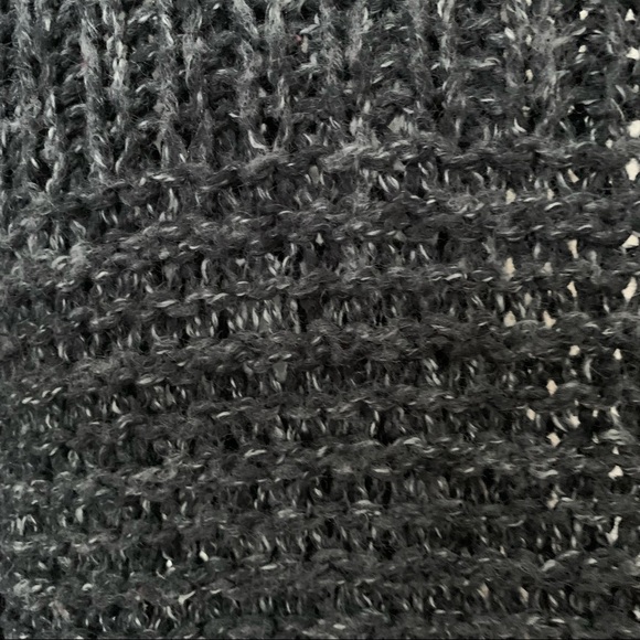 Hollister Sweater - M/L - Picture 6 of 6